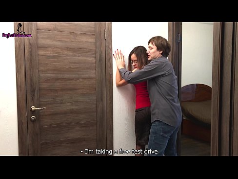 ❤️ Onye na-ahụ maka sexy na-akụ ọtụ ya n'ụzọ anụ ahụ mgbe ọ na-ere ụlọ ya - Krempai ❌  na anyi ❌️